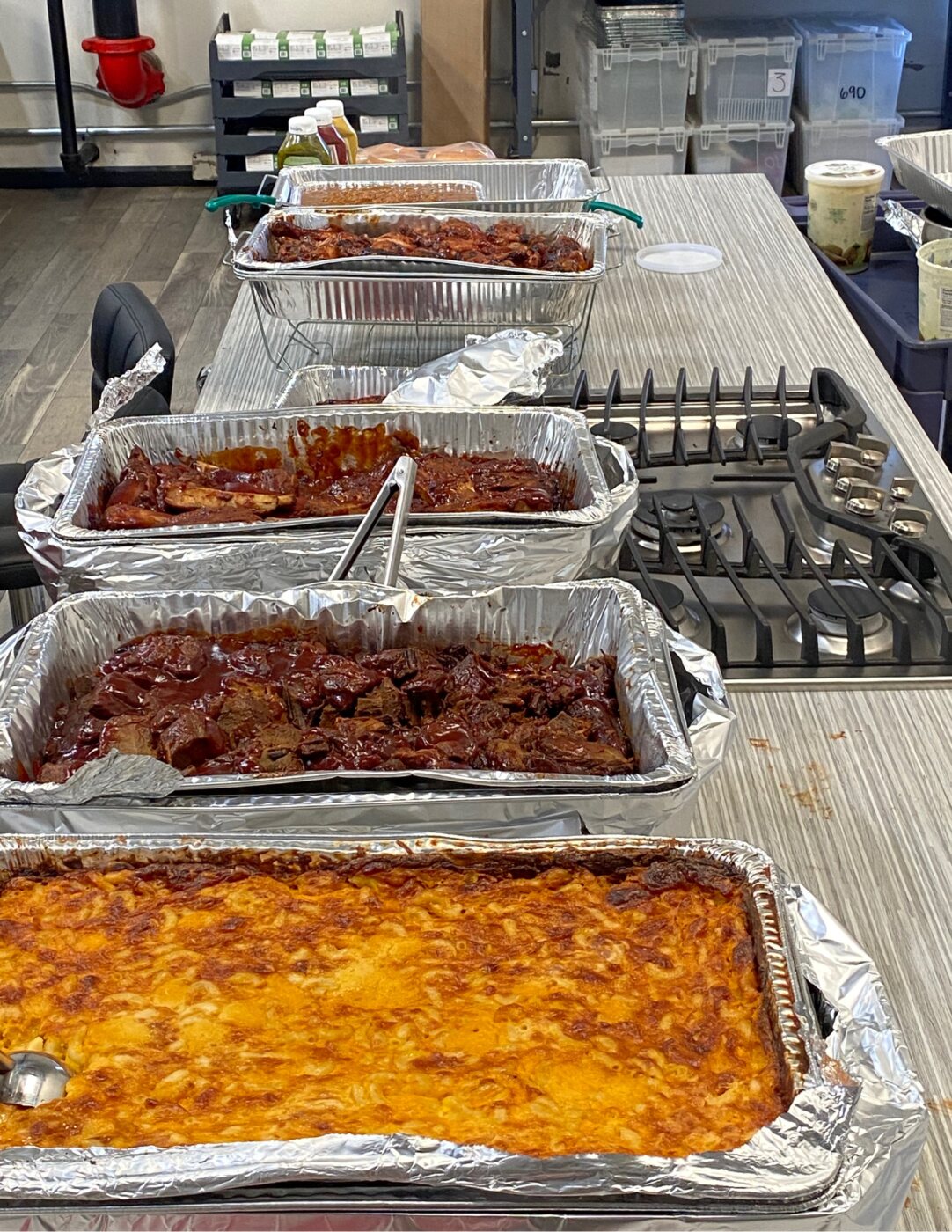 O'SIDE BBQ MAN catering pickup with barbecue trays